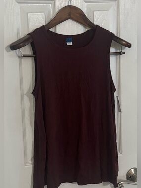 Old Navy Women's Sleeveless Crewneck Tank Top - burgundy